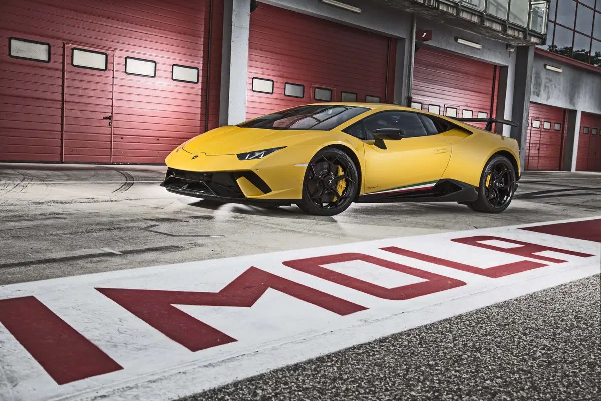 Lamborghini Huracan Performante, la più veloce è lei [Video primo test] (31)