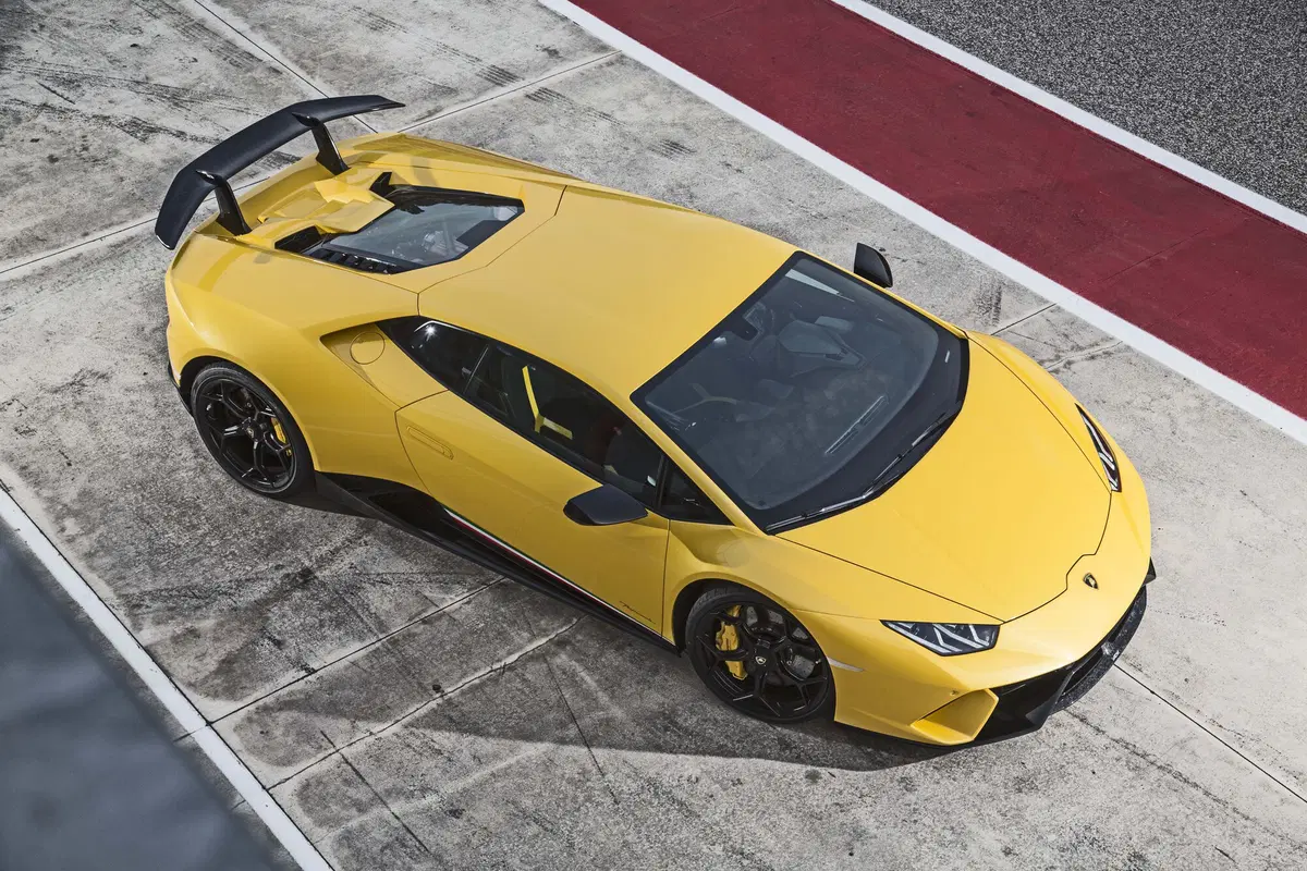 Lamborghini Huracan Performante, la più veloce è lei [Video primo test] (32)