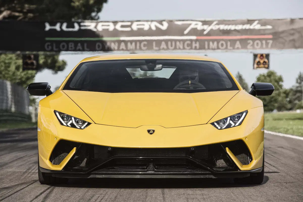 Lamborghini Huracan Performante, la più veloce è lei [Video primo test] (35)