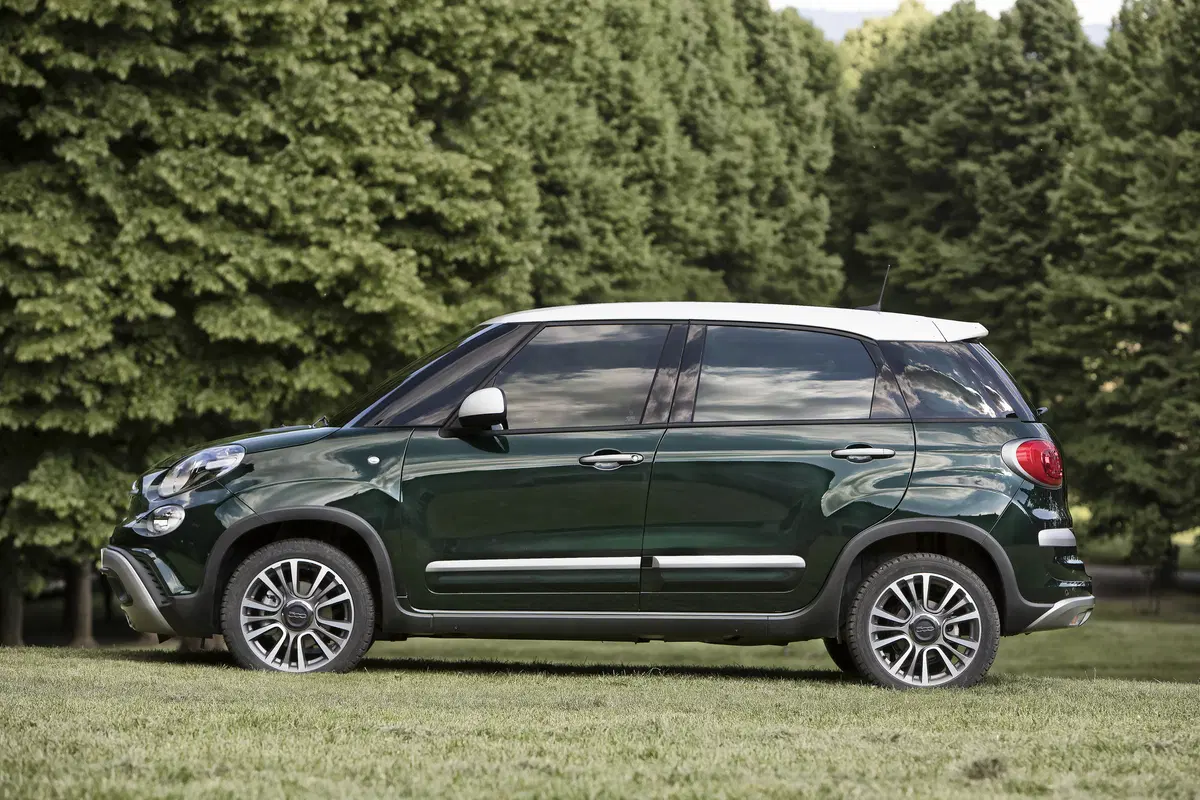 Fiat 500 L Cross 2017, restyling per la versione Large [Video primo test] (5)