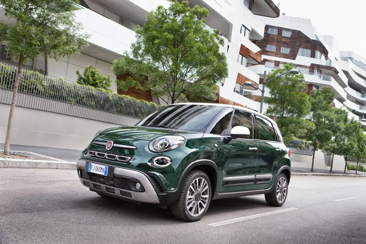 Fiat 500 L Cross 2017, restyling per la versione Large [Video primo test] (7)