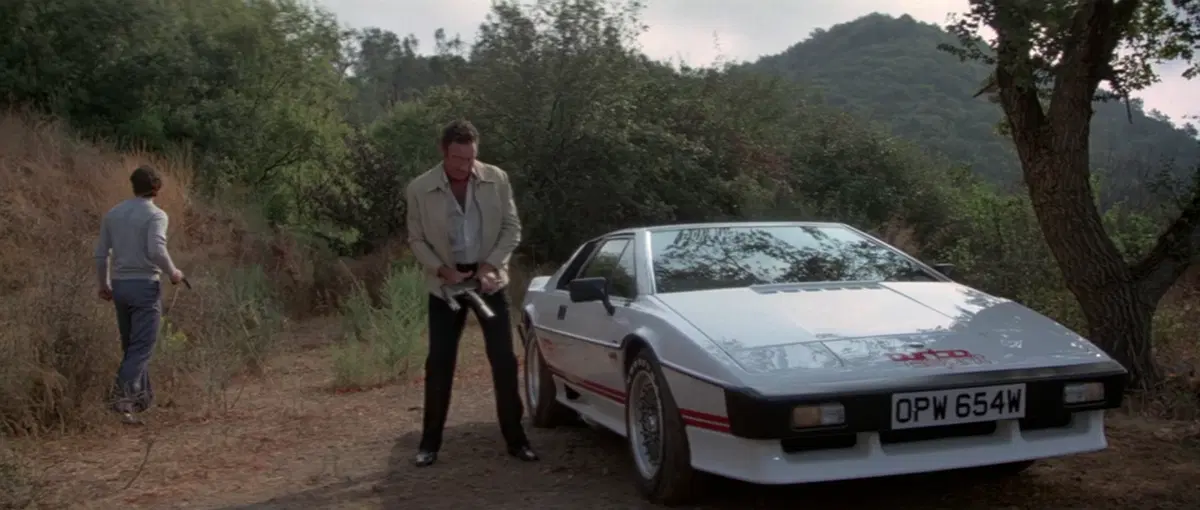 Tutte le auto di Roger Moore, il più longevo degli 007 (11)