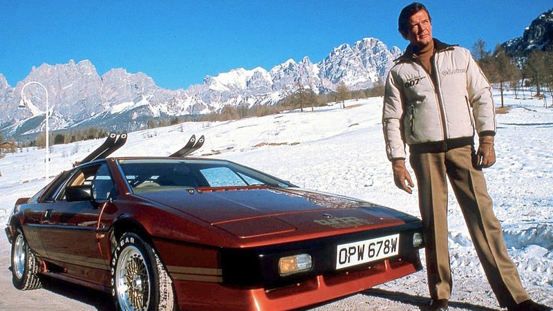 Tutte le auto di Roger Moore, il pi&ugrave; longevo degli 007