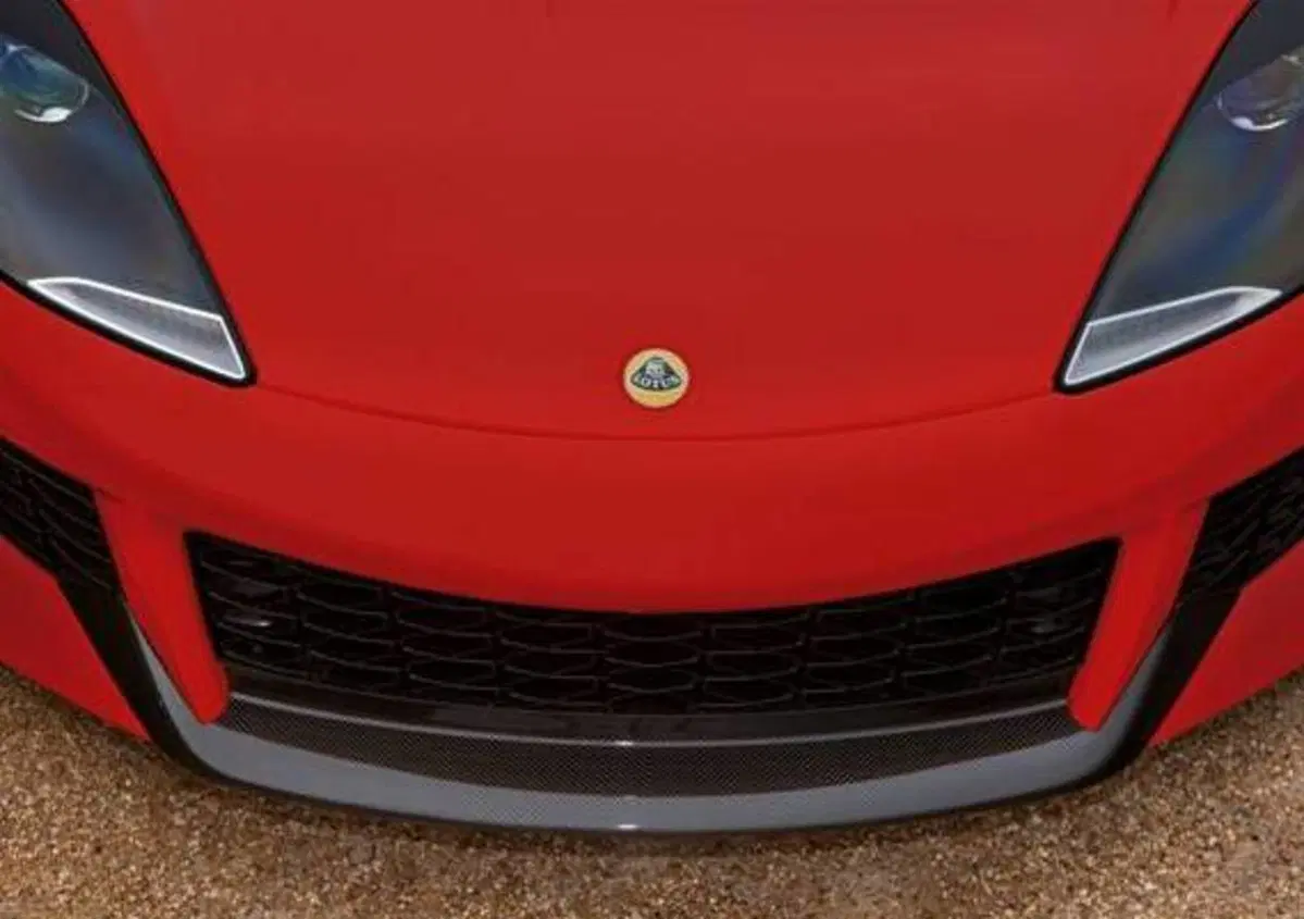 Lotus verso i cinesi di Geely 