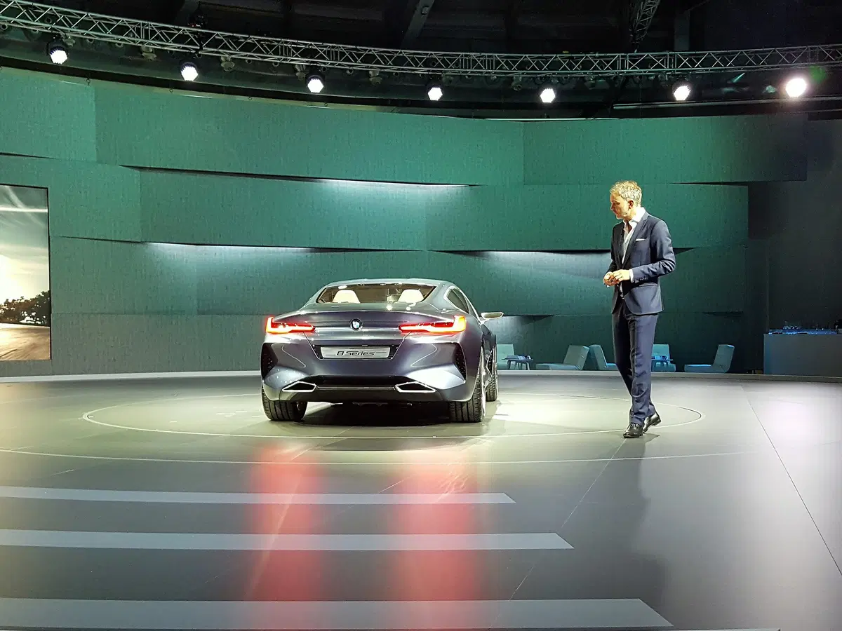 BMW Serie 8 Concept: ritorno al futuro con lusso (12)