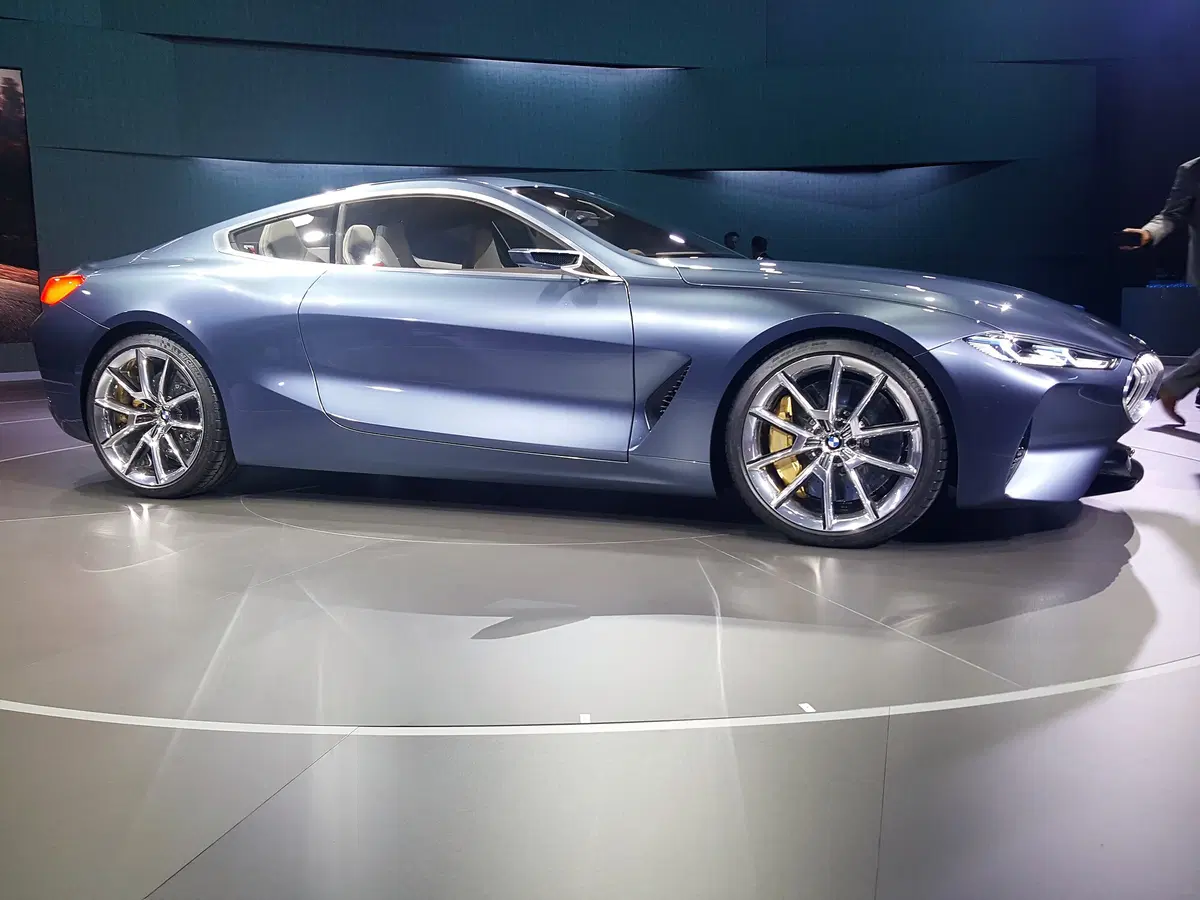 BMW Serie 8 Concept: ritorno al futuro con lusso (14)
