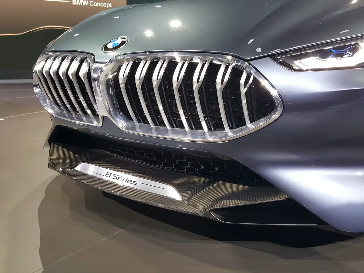 BMW Serie 8 Concept: ritorno al futuro con lusso (16)