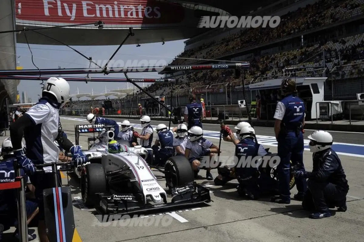 F1 2015, Cina: Hamilton in pole ma bene Vettel, terzo (3)