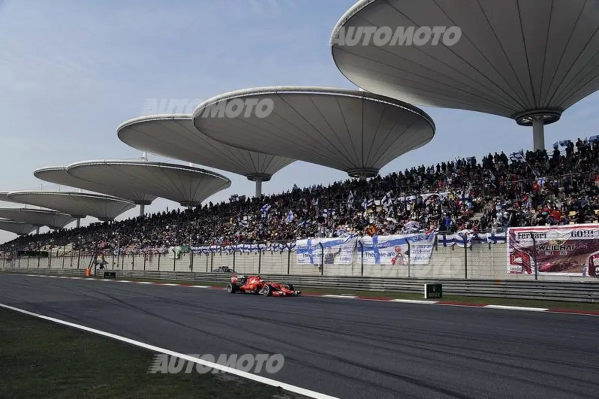 F1 2015, Cina: Hamilton in pole ma bene Vettel, terzo (5)