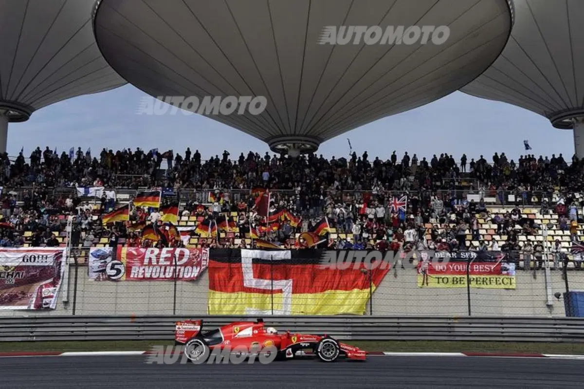 F1 2015, Cina: Hamilton in pole ma bene Vettel, terzo (6)