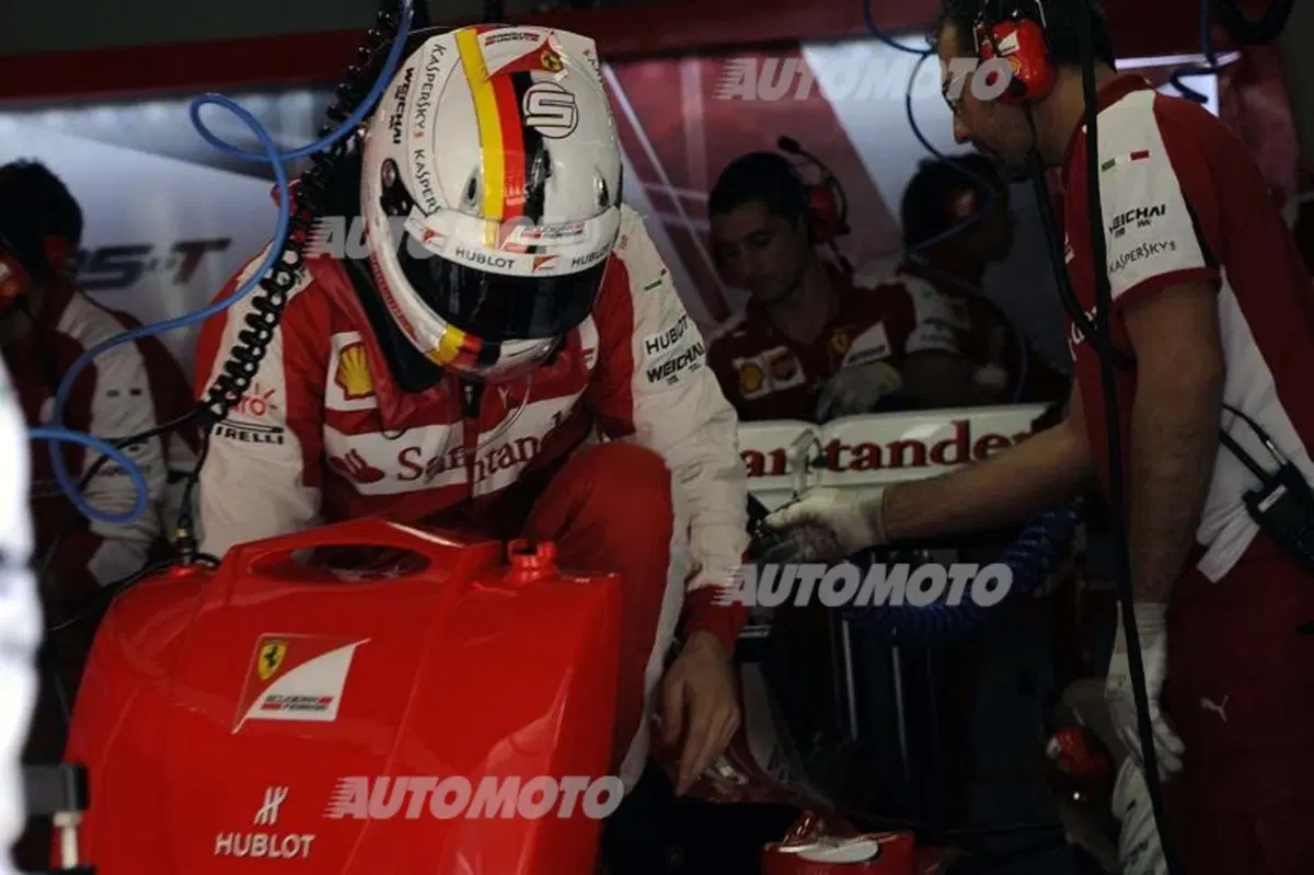 F1 2015, Cina: Hamilton in pole ma bene Vettel, terzo (20)