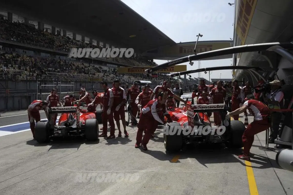 F1 2015, Cina: Hamilton in pole ma bene Vettel, terzo (21)