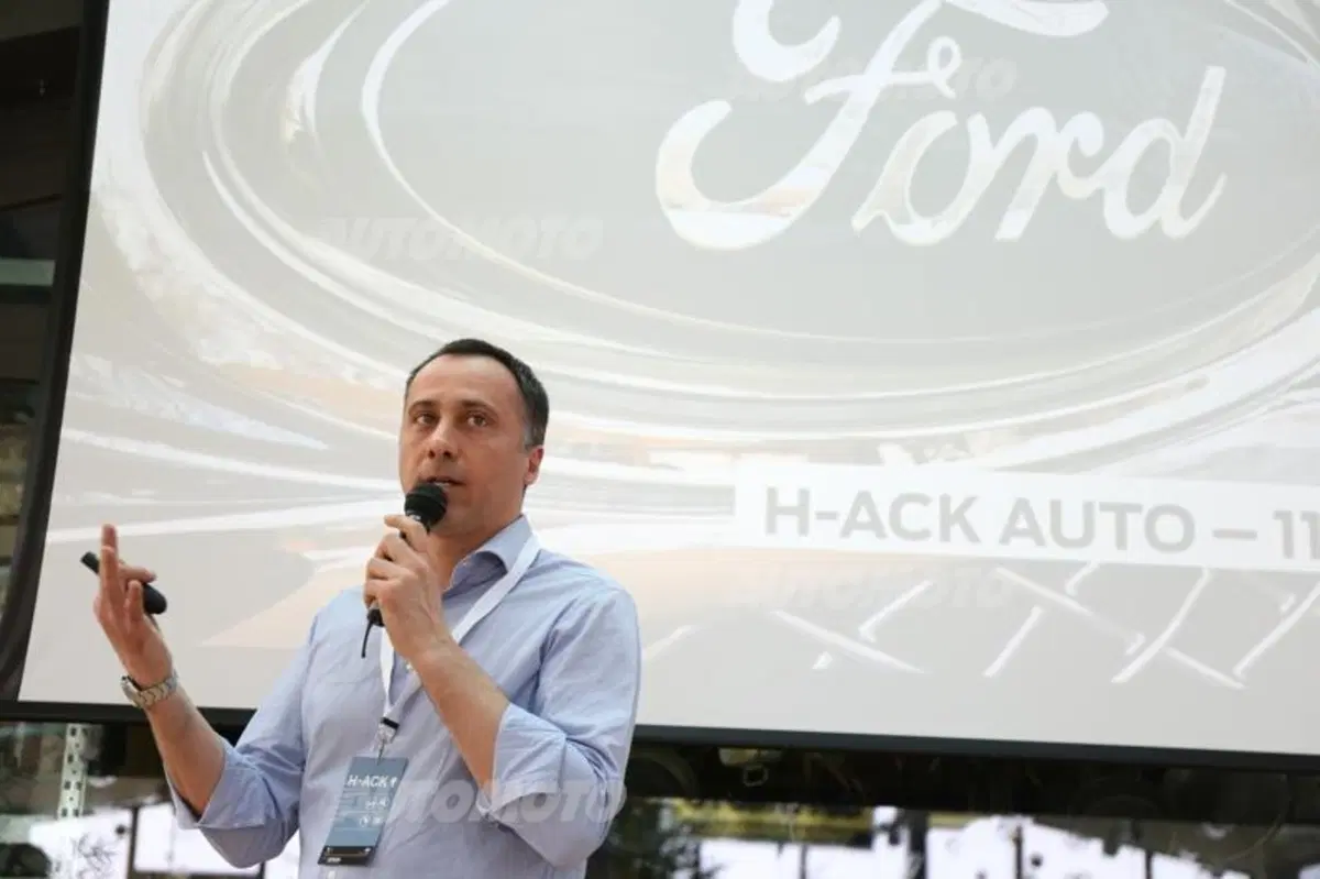 #Hackauto 2015: al lavoro per Peugeot, Ford e Mercedes (6)