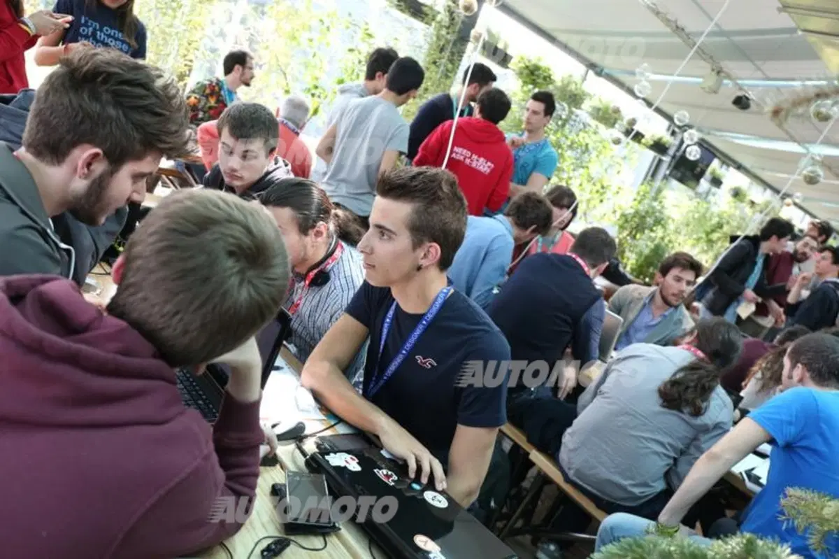 #Hackauto 2015: al lavoro per Peugeot, Ford e Mercedes (7)