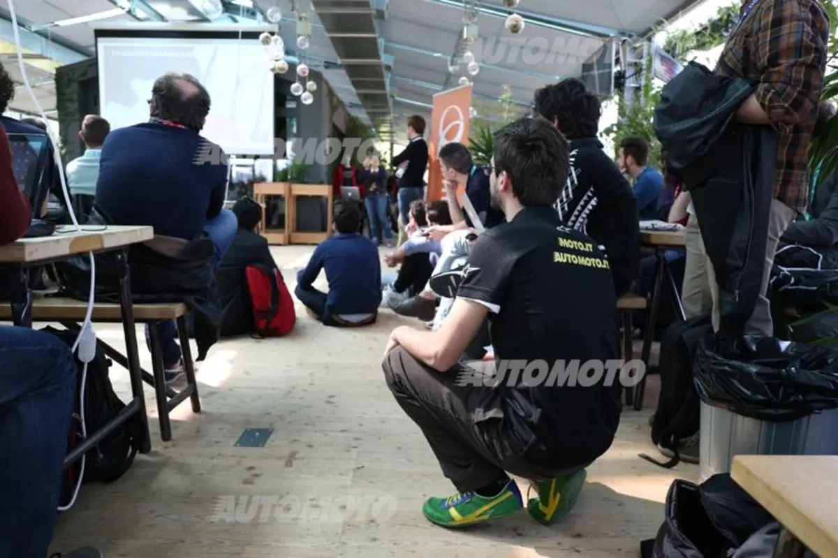 #Hackauto 2015: al lavoro per Peugeot, Ford e Mercedes (10)
