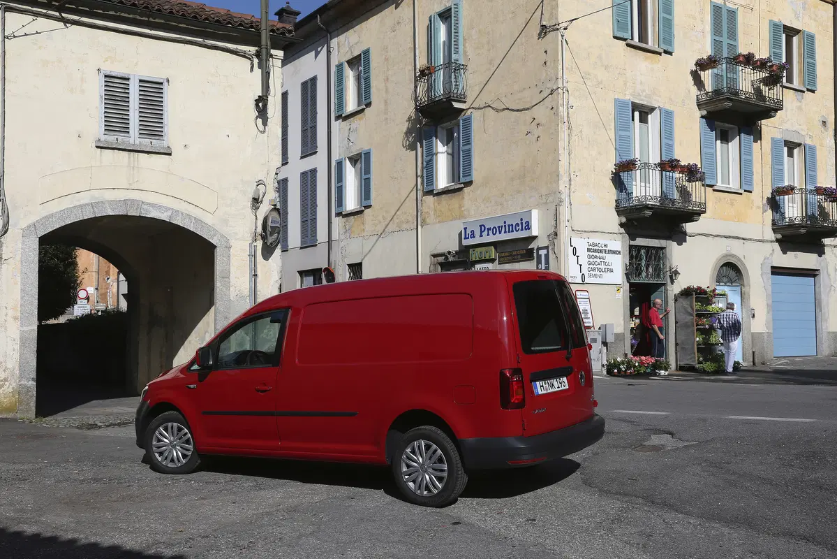 Volkswagen Caddy TGI a metano. Puliti alla meta (8)