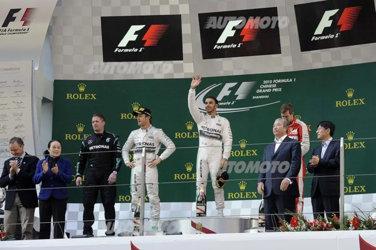 F1 2015, GP Cina: vince Hamilton. Vettel terzo, Raikkonen quarto (3)