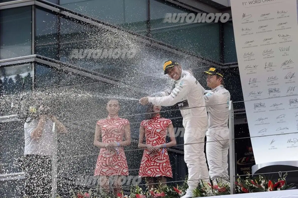 F1 2015, GP Cina: vince Hamilton. Vettel terzo, Raikkonen quarto (4)