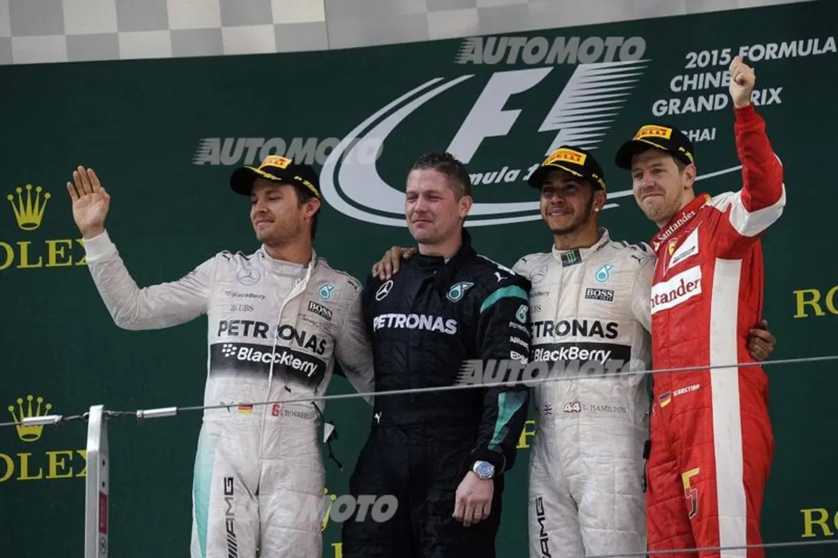 F1 2015, GP Cina: vince Hamilton. Vettel terzo, Raikkonen quarto (5)