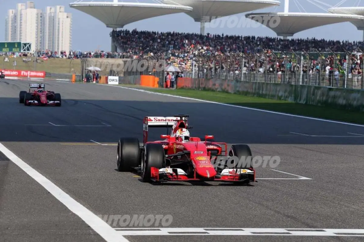 F1 2015, GP Cina: vince Hamilton. Vettel terzo, Raikkonen quarto (12)