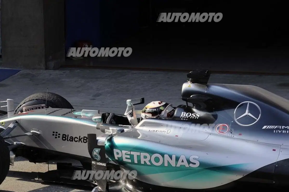F1 2015, GP Cina: vince Hamilton. Vettel terzo, Raikkonen quarto (20)