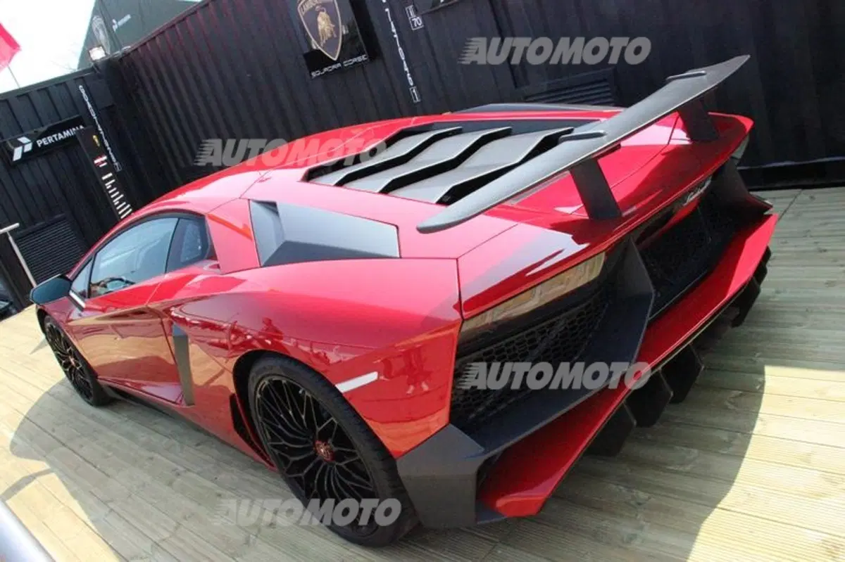 Lamborghini inarrestabile: dal Super Trofeo all'endurance con la Huracán GT3 (9)