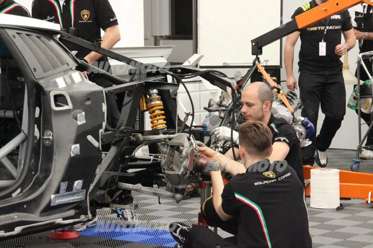 Lamborghini inarrestabile: dal Super Trofeo all'endurance con la Huracán GT3 (35)