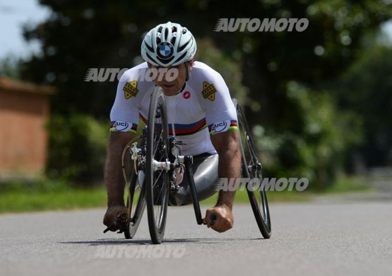 Zanardi vince con la hand-bike a Marina di Massa. E si prepara per la 24h di Spa