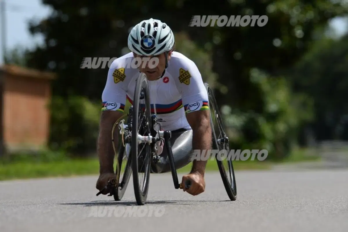 Zanardi vince con la hand-bike a Marina di Massa. E si prepara per la 24h di Spa