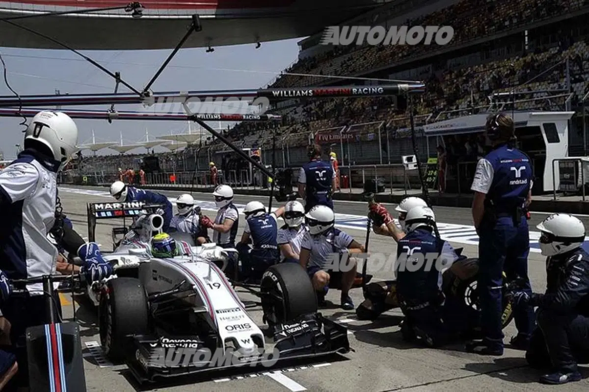 Formula 1, GP Cina 2015: le foto più belle di Shanghai (5)