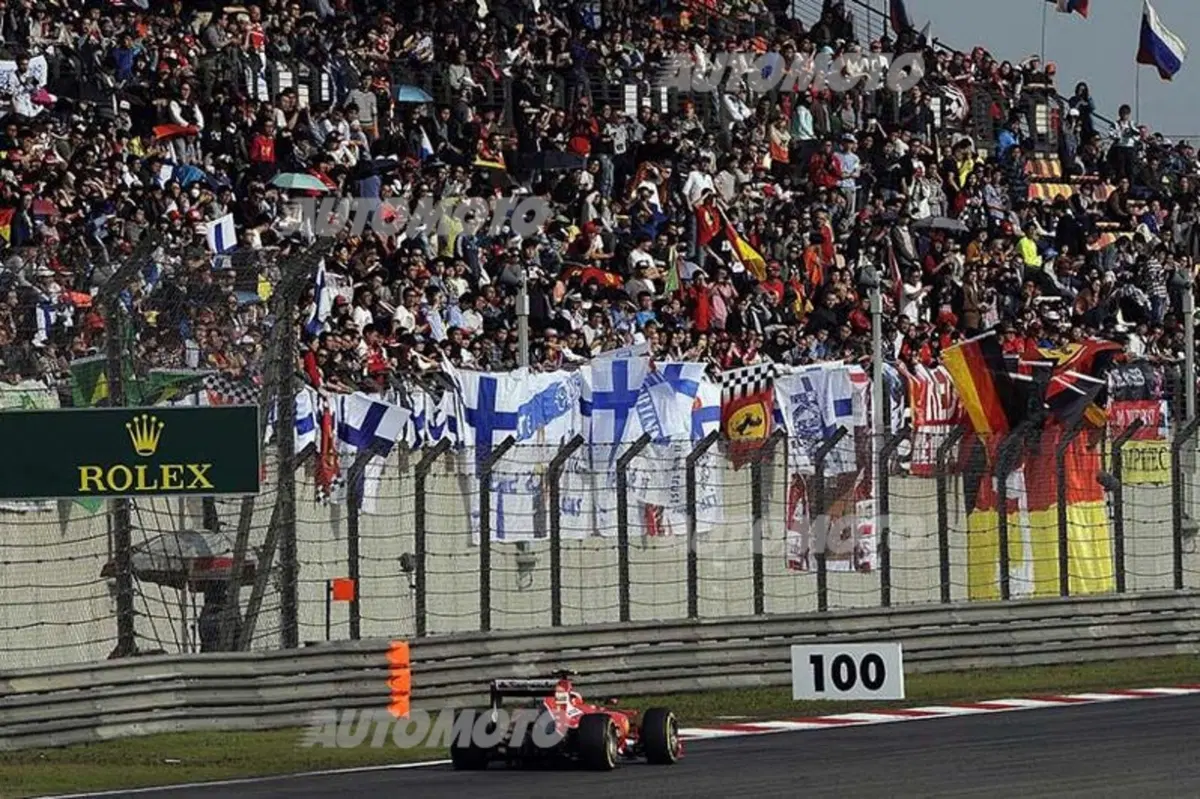 Formula 1, GP Cina 2015: le foto più belle di Shanghai (14)