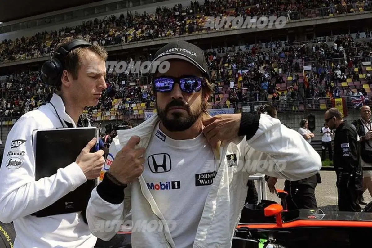 Formula 1, GP Cina 2015: le foto più belle di Shanghai (23)