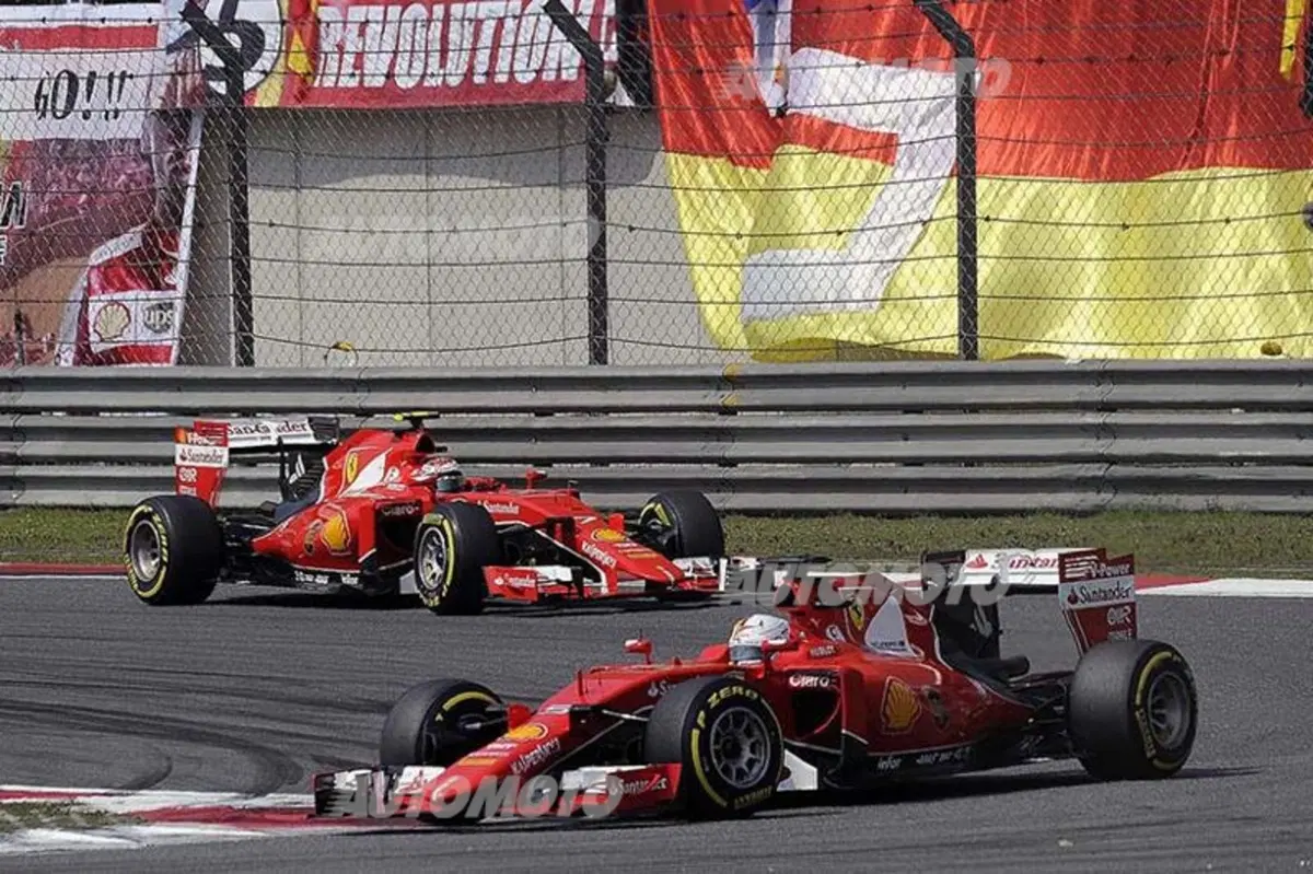 Formula 1, GP Cina 2015: le foto più belle di Shanghai (35)