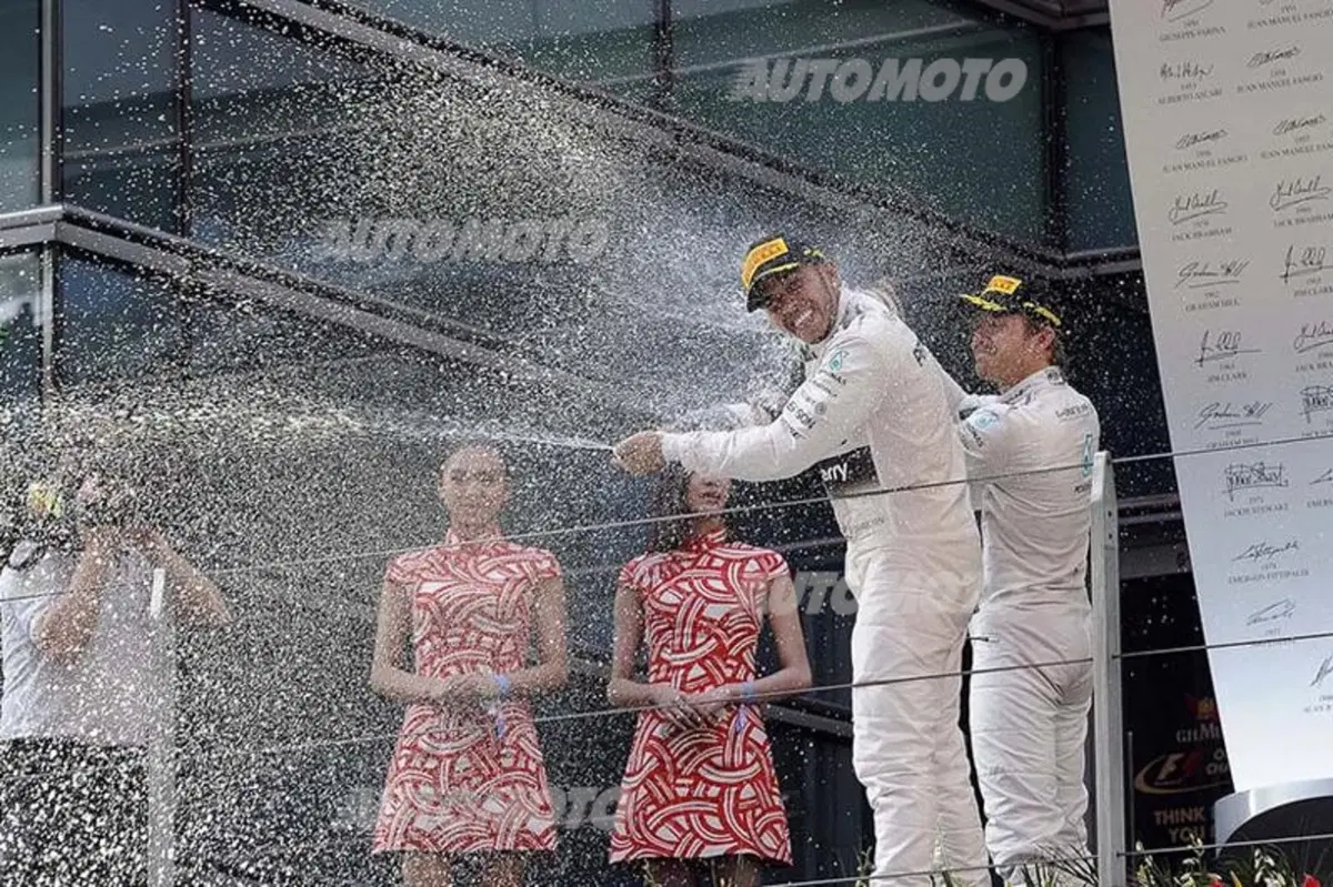 Formula 1, GP Cina 2015: le foto più belle di Shanghai (41)