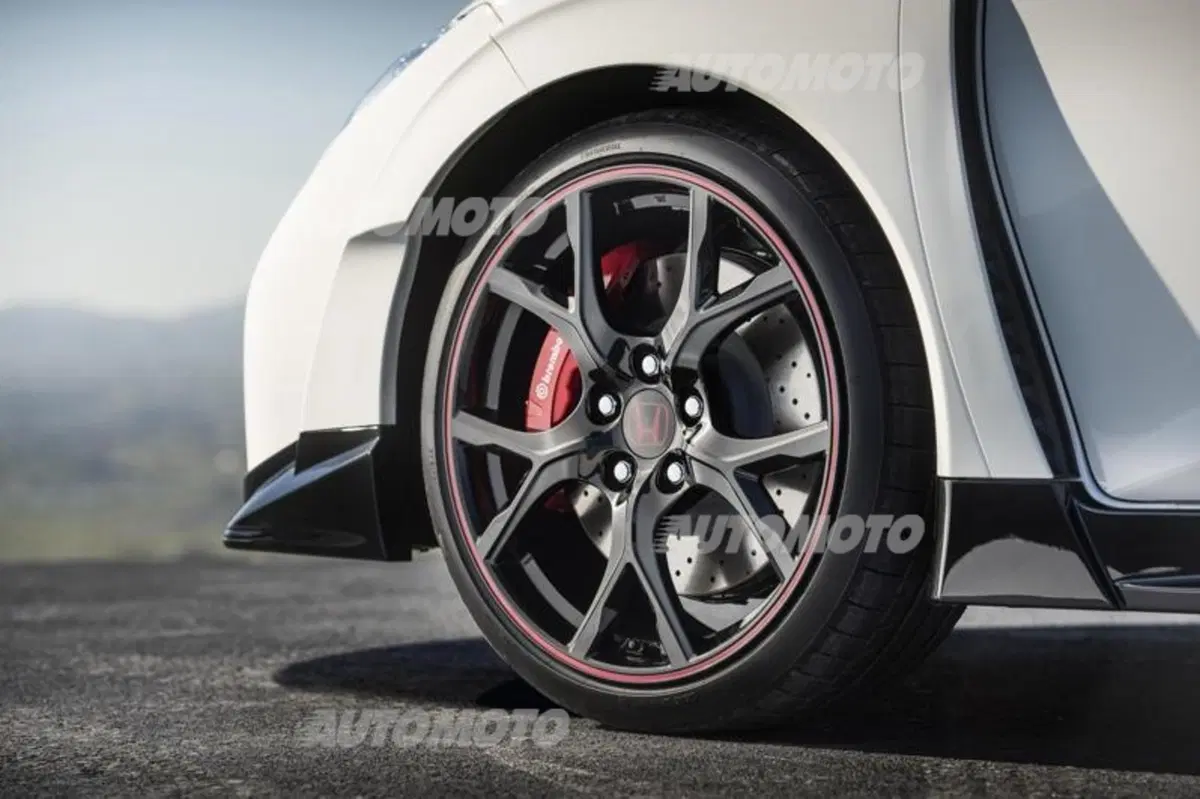 Nuova Honda Civic Type R: i prezzi per l'Italia