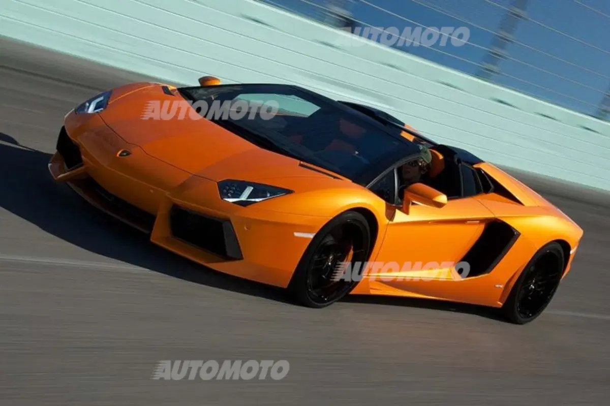 Lamborghini Aventador LP 700-4 Roadster