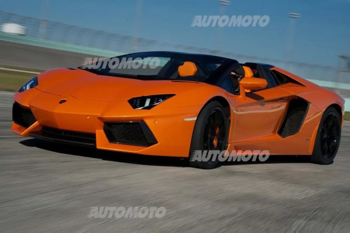 Lamborghini Aventador LP 700-4 Roadster (8)