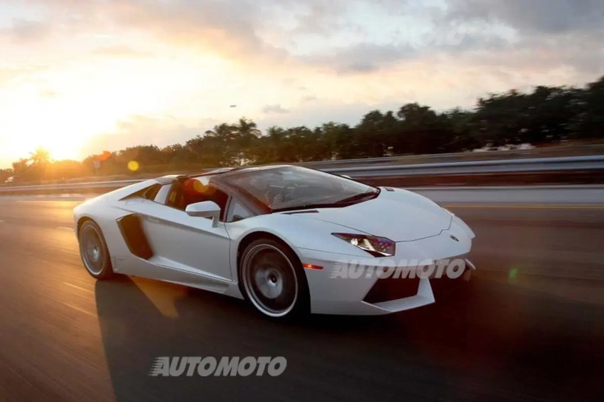 Lamborghini Aventador LP 700-4 Roadster (13)