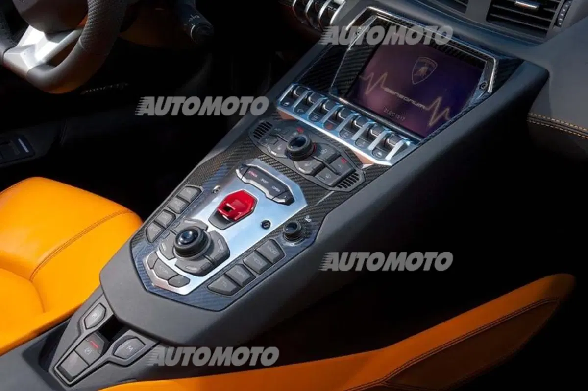 Lamborghini Aventador LP 700-4 Roadster (38)