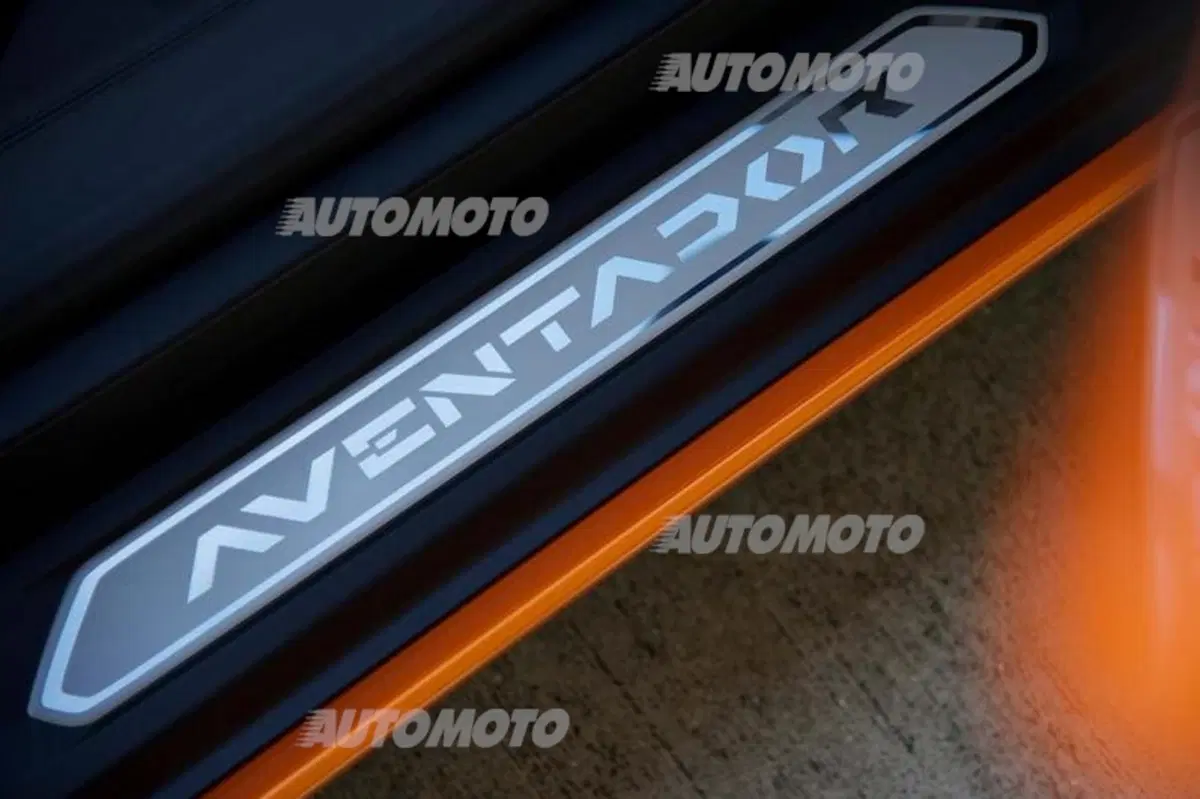 Lamborghini Aventador LP 700-4 Roadster (43)