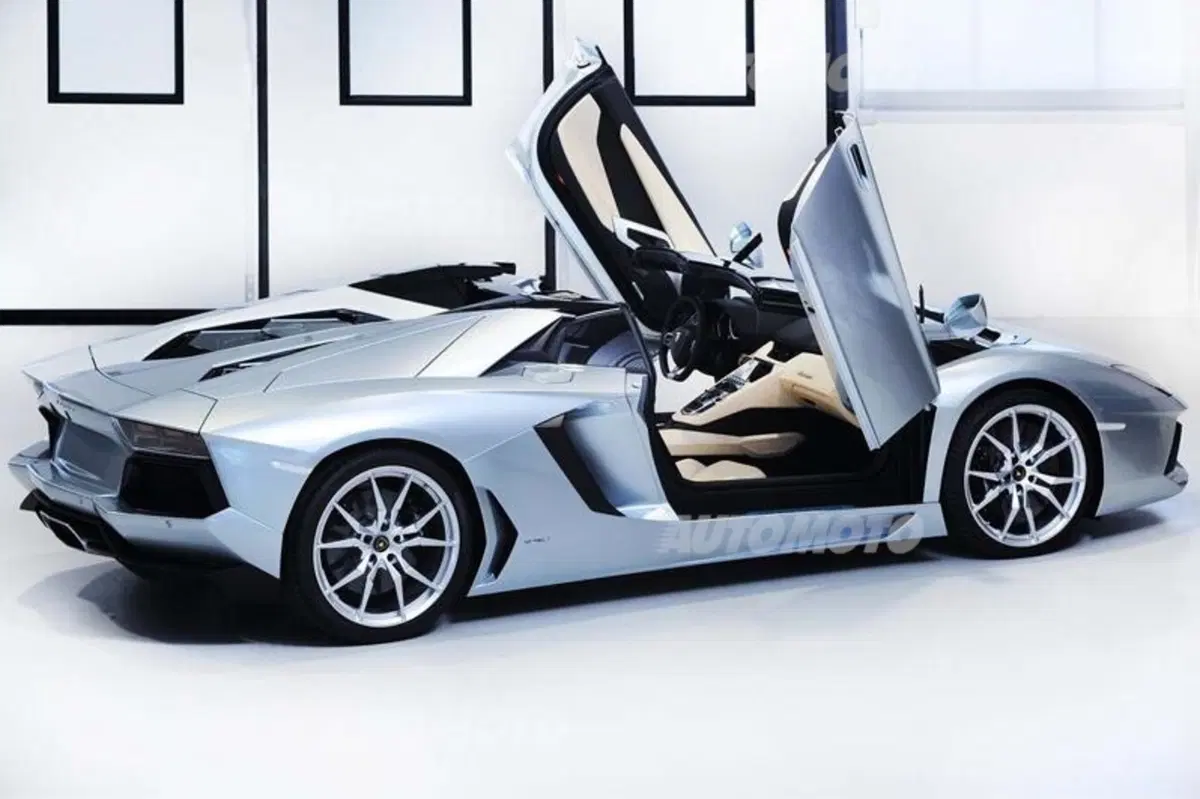 Lamborghini Aventador LP 700-4 Roadster (57)