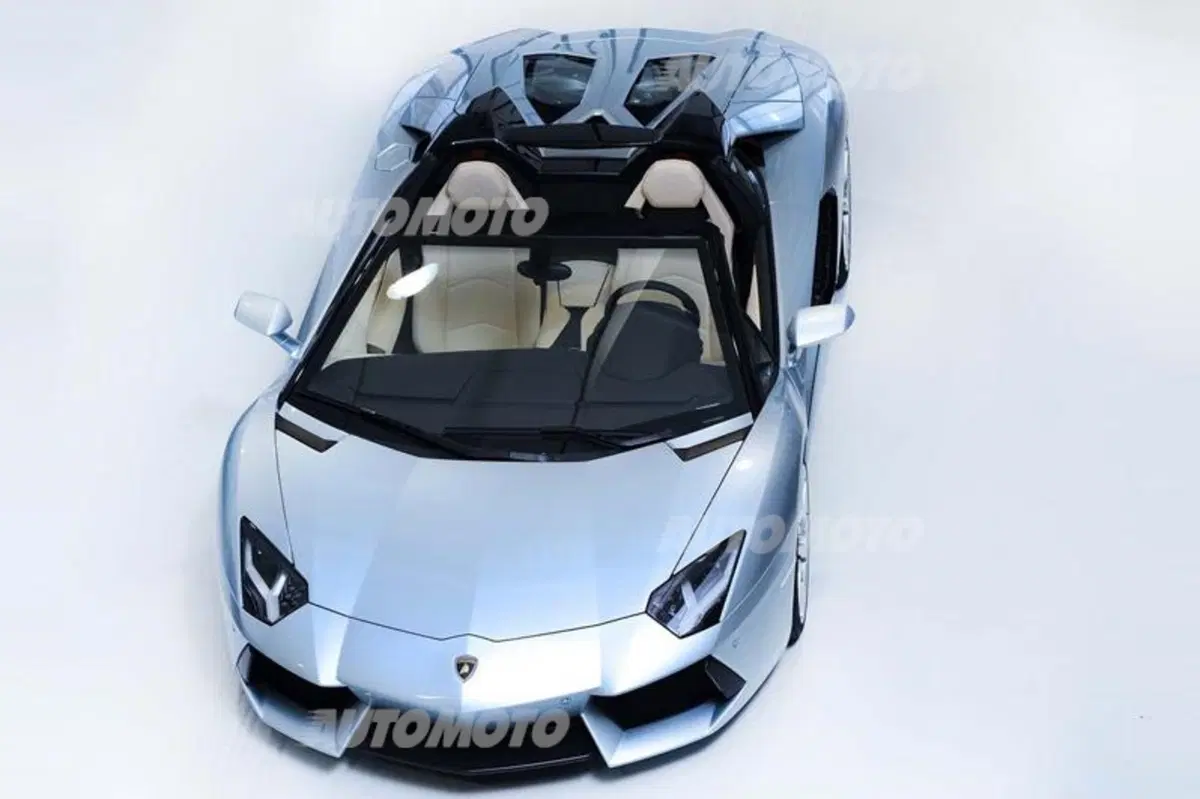 Lamborghini Aventador LP 700-4 Roadster (66)