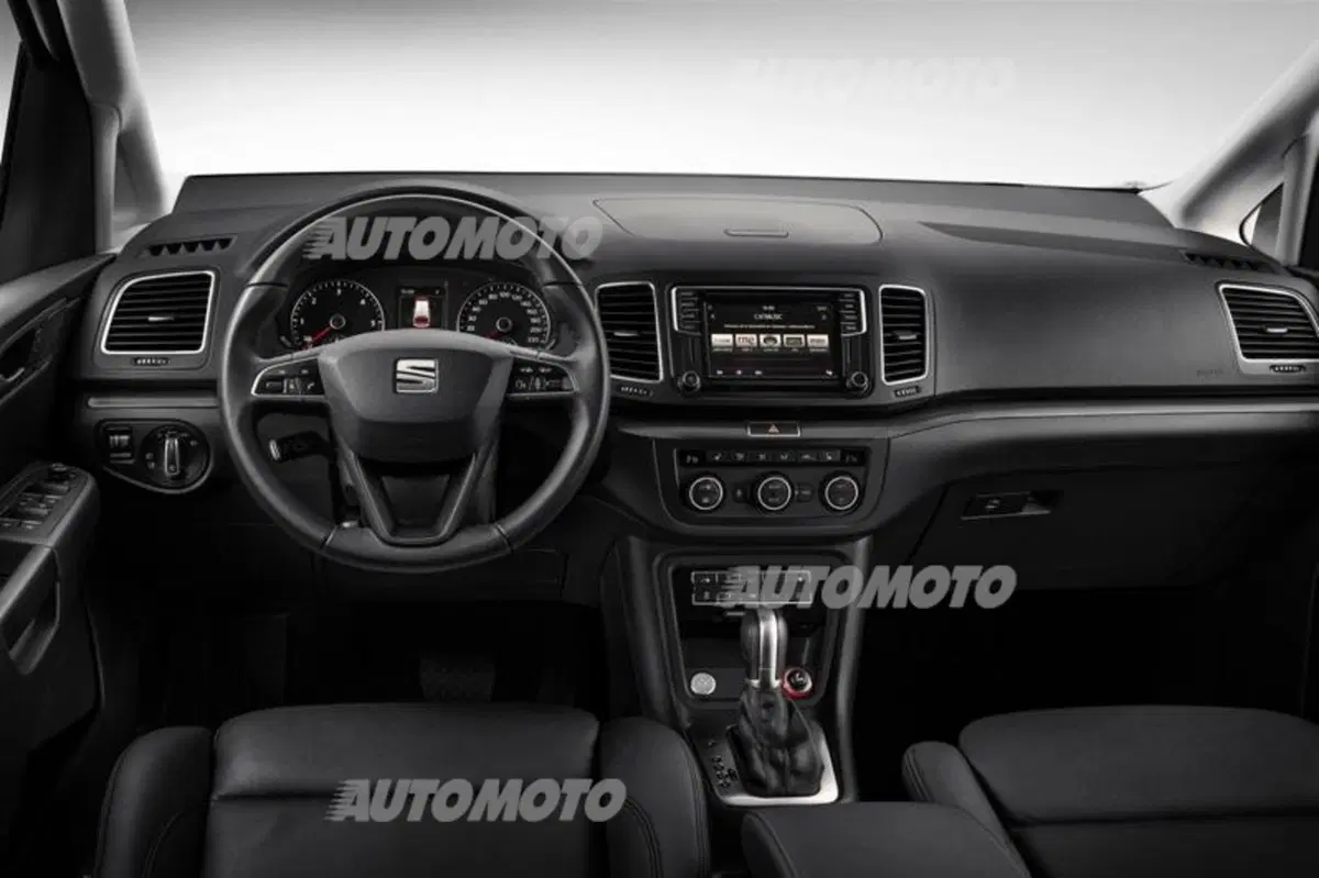 Seat Alhambra, il restyling arriva a settembre (7)