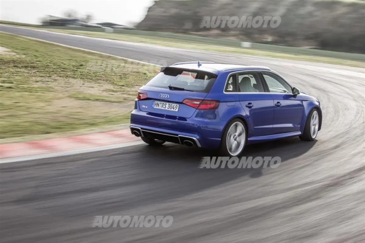 Audi RS 3 Sportback, giù il prezzo con la nuova versione (8)