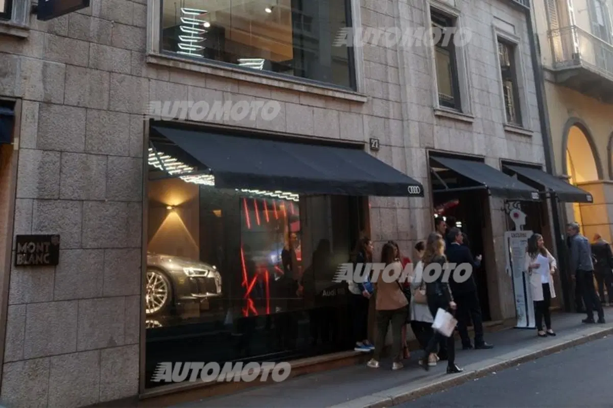 La luce, dalla sicurezza all'arte di Moritz Waldemeyer, all'Audi City Lab (9)