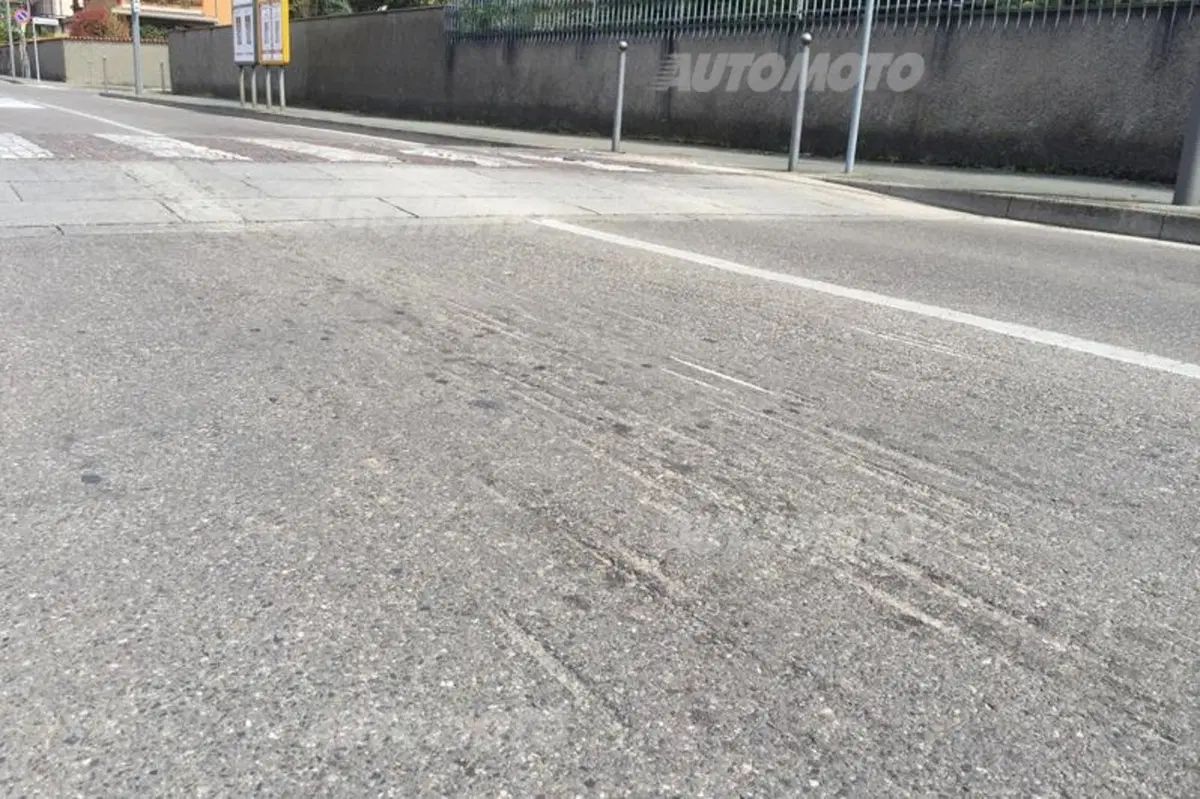 Dossi: vietati sulle strade principali. E chi sbaglia deve pagare (12)