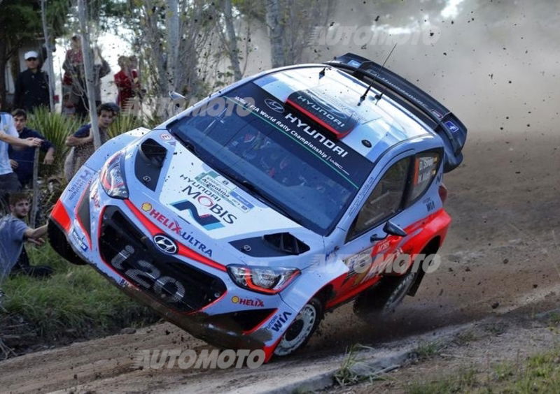 WRC 2015. Rally Argentina. Partiti! Ogier (VW Polo R WRC) subito in testa.