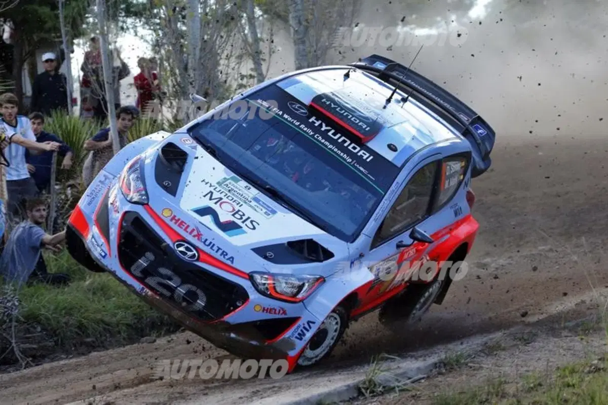 WRC 2015. Rally Argentina. Partiti! Ogier (VW Polo R WRC) subito in testa. (17)