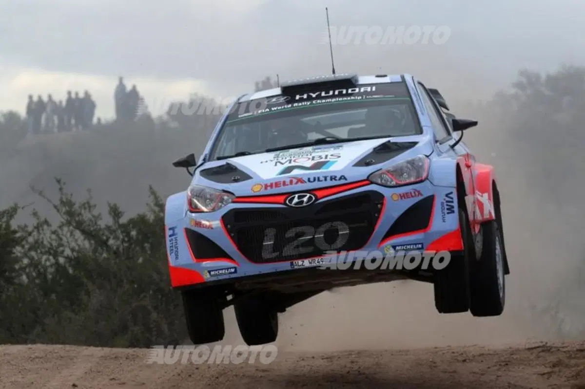 WRC 2015. Argentina Day 2. Meeke (Citroen Ds3) ancora in testa (6)