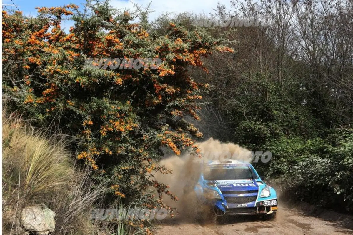 WRC 2015. Argentina Day 2. Meeke (Citroen Ds3) ancora in testa (7)